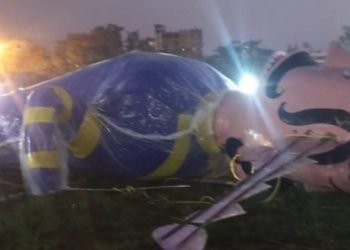 पटना में जलने से पहले ही धडाम हुआ रावण