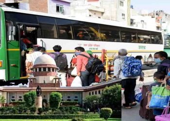 सुप्रीम कोर्ट का आदेश- ‘मजदूरों से ट्रेन या बस का कोई किराया न लिया जाए, राज्य सरकार किराया दे’