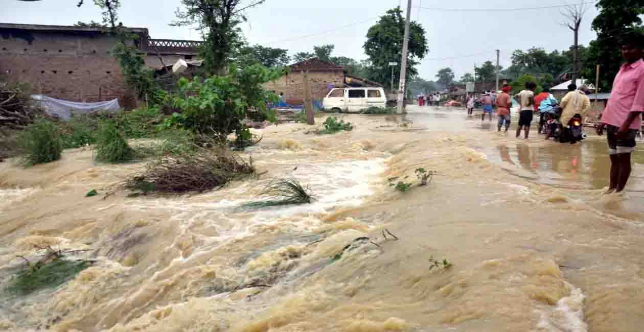 Flood In Bihar, Bihar Flood, Bihar Me Baadh, Bihar me Baadh ki Shtiti, Bihar Khabar, Bihari news, Bihari news, Bihar samachar, Bihar aaj tak, Saharsa News, Madhepura news