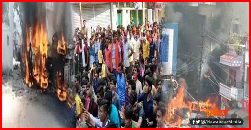 Munger, Bihar News, Thana me Aag Laga Diya, Police Station burned by Public, Bihar Hindi News, 